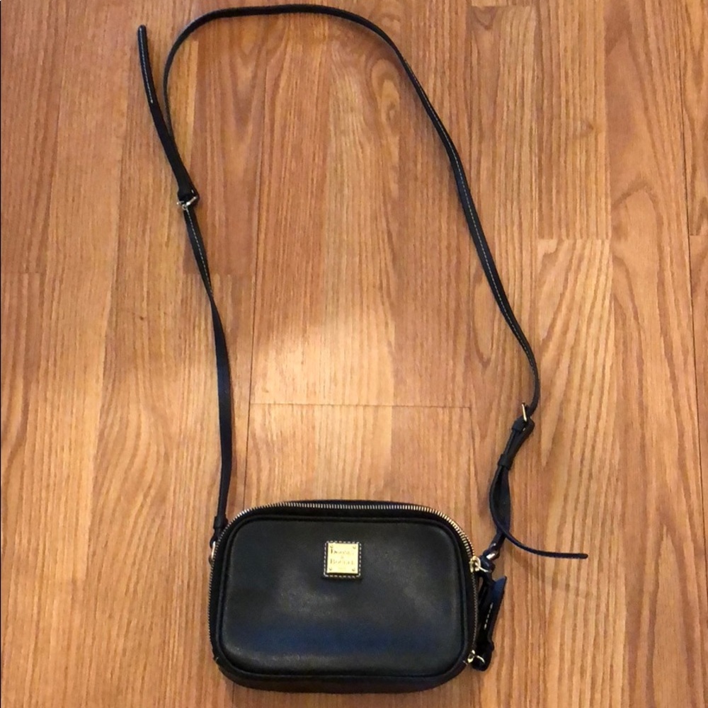Dooney & Bourke Crossbody!